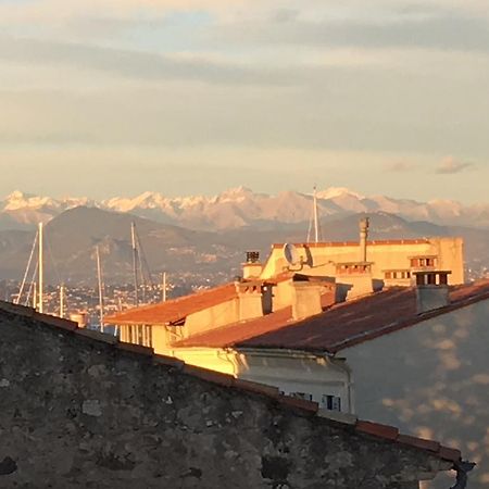 Light Filled Penthouse In Old Antibes. Heart Of The Riviera Exterior foto