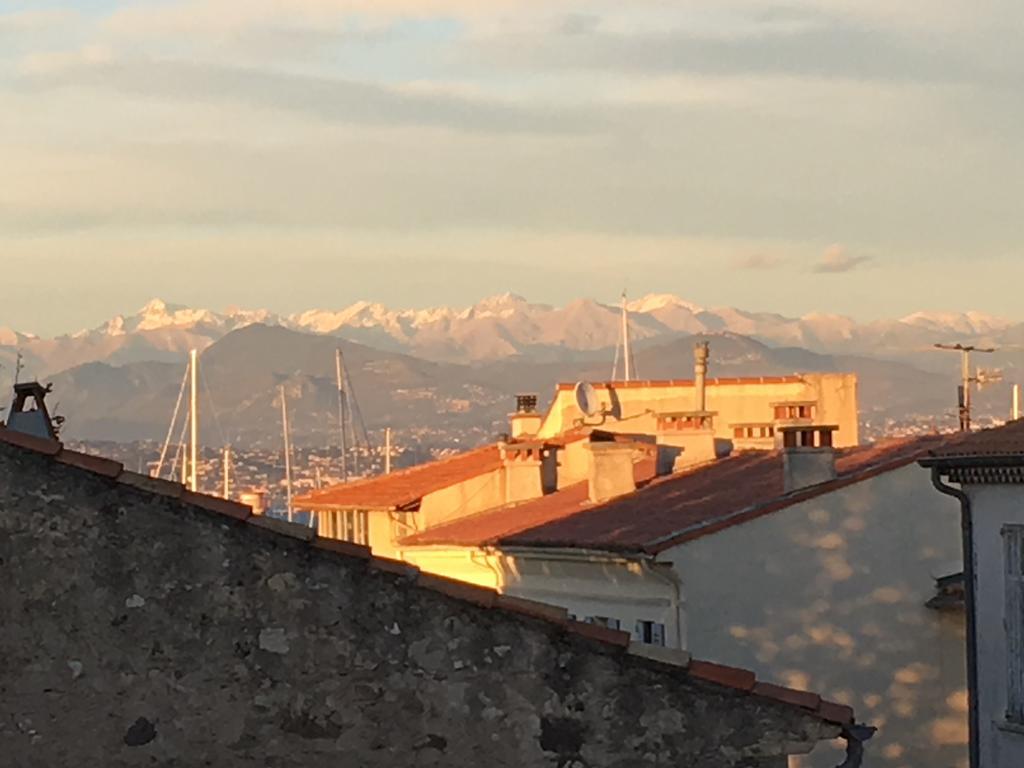 Light Filled Penthouse In Old Antibes. Heart Of The Riviera Exterior foto