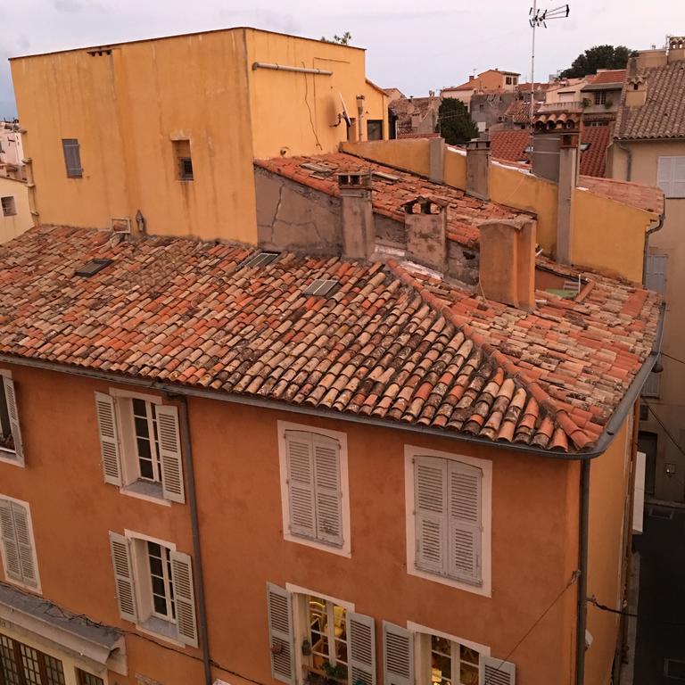 Light Filled Penthouse In Old Antibes. Heart Of The Riviera Exterior foto